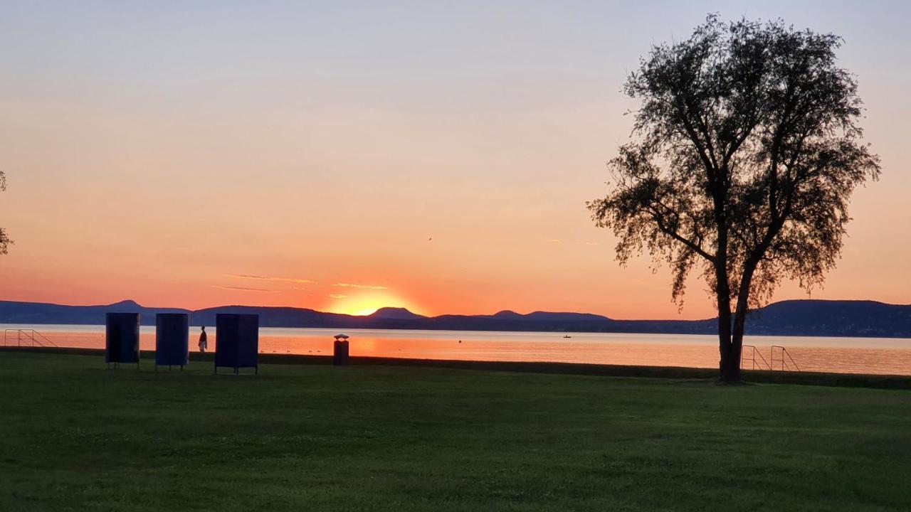 Napfeny Resort Exclusive Balatonlelle Εξωτερικό φωτογραφία